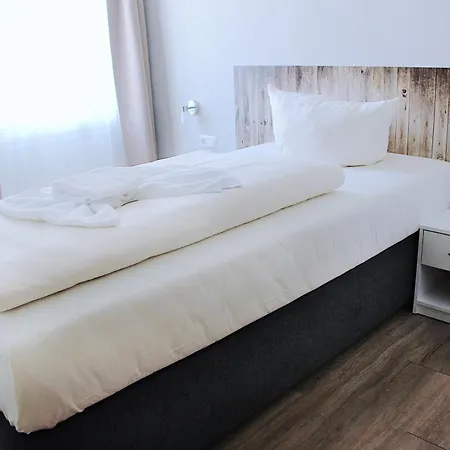 Regiohotel Leipzig West 3*